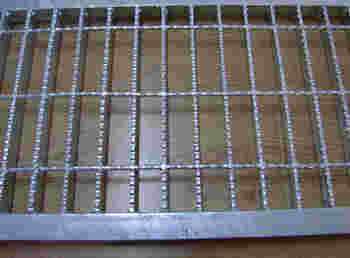 防滑踏步板图片4