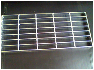 1480473151330010.jpg 不锈钢钢格板3.jpg