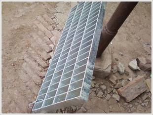 1482115212124344.jpg 插接钢格板3.jpg