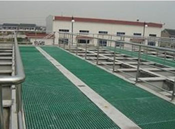 1488421957636956.jpg 污水处理厂用玻璃钢格栅板2.jpg