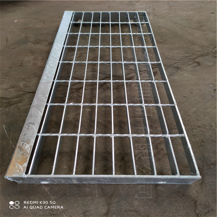 热镀锌踏步板