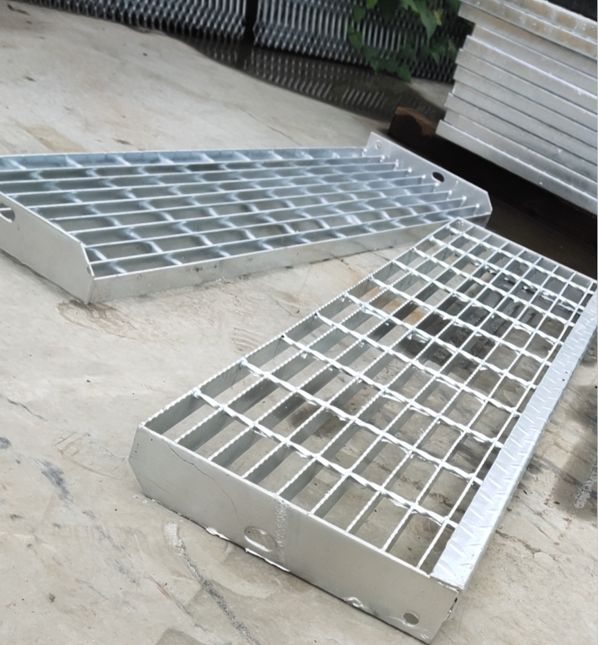 镀锌踏步板