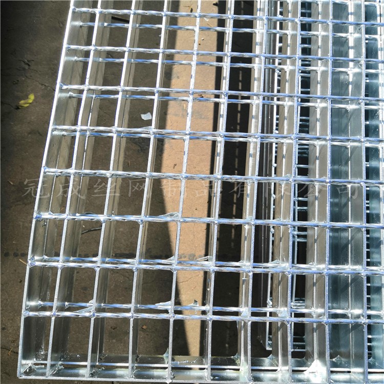 镀锌网格板