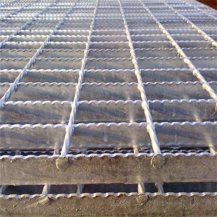 平台防滑踏步板